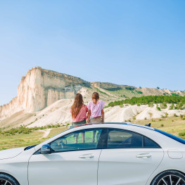 Nowy Mercedes CLA: Design inspirowany złotą erą DTM-u