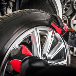 Nowy Lexus: Pożegnaj LS-a, Czas Na Sześciokołową Rewolucję!