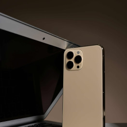 Koniec tanich iPhone'ów w 2023! Apple stawia na wersje Pro